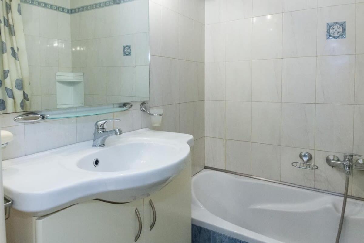 Scenic Balcony Apt In Vibrant Petralona Ateny Zewnętrze zdjęcie