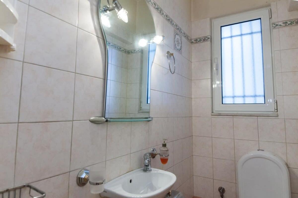 Scenic Balcony Apt In Vibrant Petralona Ateny Zewnętrze zdjęcie