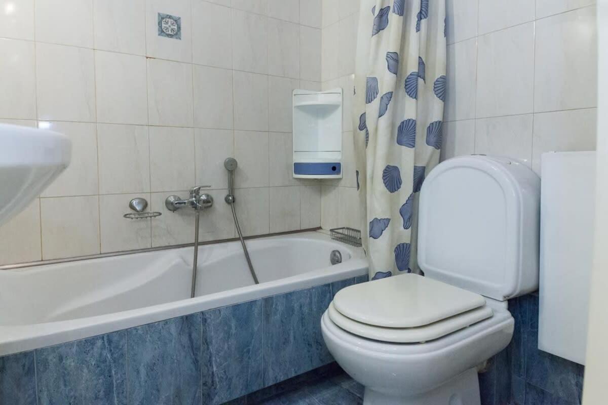 Scenic Balcony Apt In Vibrant Petralona Ateny Zewnętrze zdjęcie