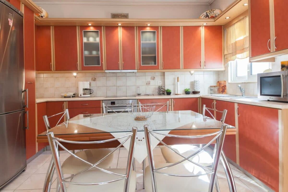 Scenic Balcony Apt In Vibrant Petralona Ateny Zewnętrze zdjęcie